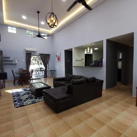Besla Homestay: A'Famosa Villa with Private Pool and Karaoke Malacca Exterior photo