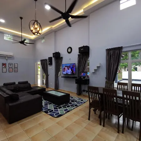 Besla Homestay: A'Famosa Villa with Private Pool and Karaoke Malacca Exterior photo